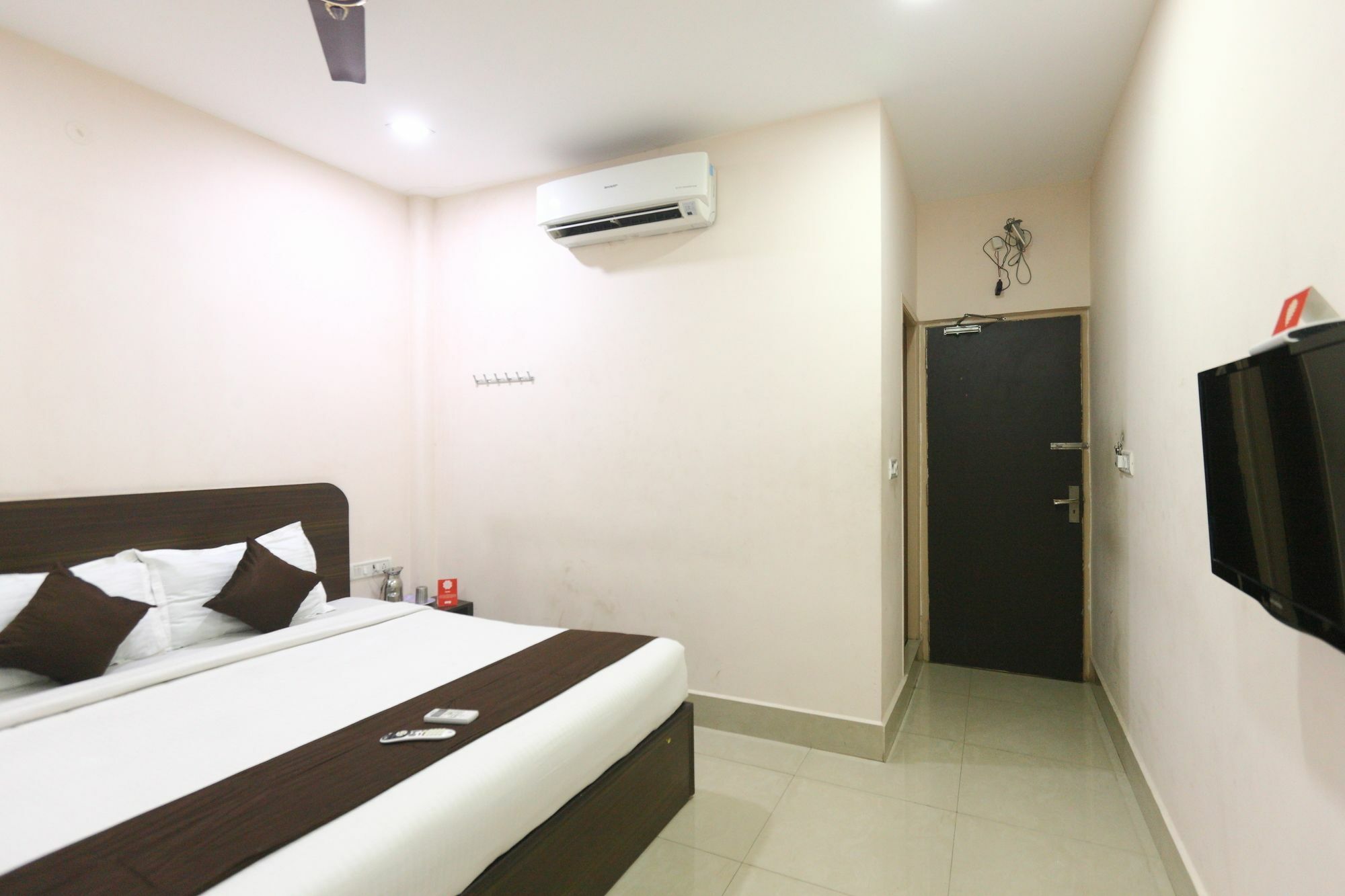 Hotel O Raaj Residency Ченай Екстериор снимка